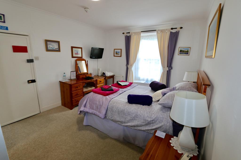 The Old Bakehouse Bed & Breakfast Colyton Bagian luar foto