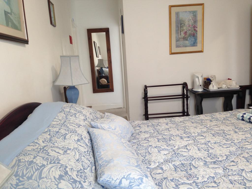 The Old Bakehouse Bed & Breakfast Colyton Bagian luar foto