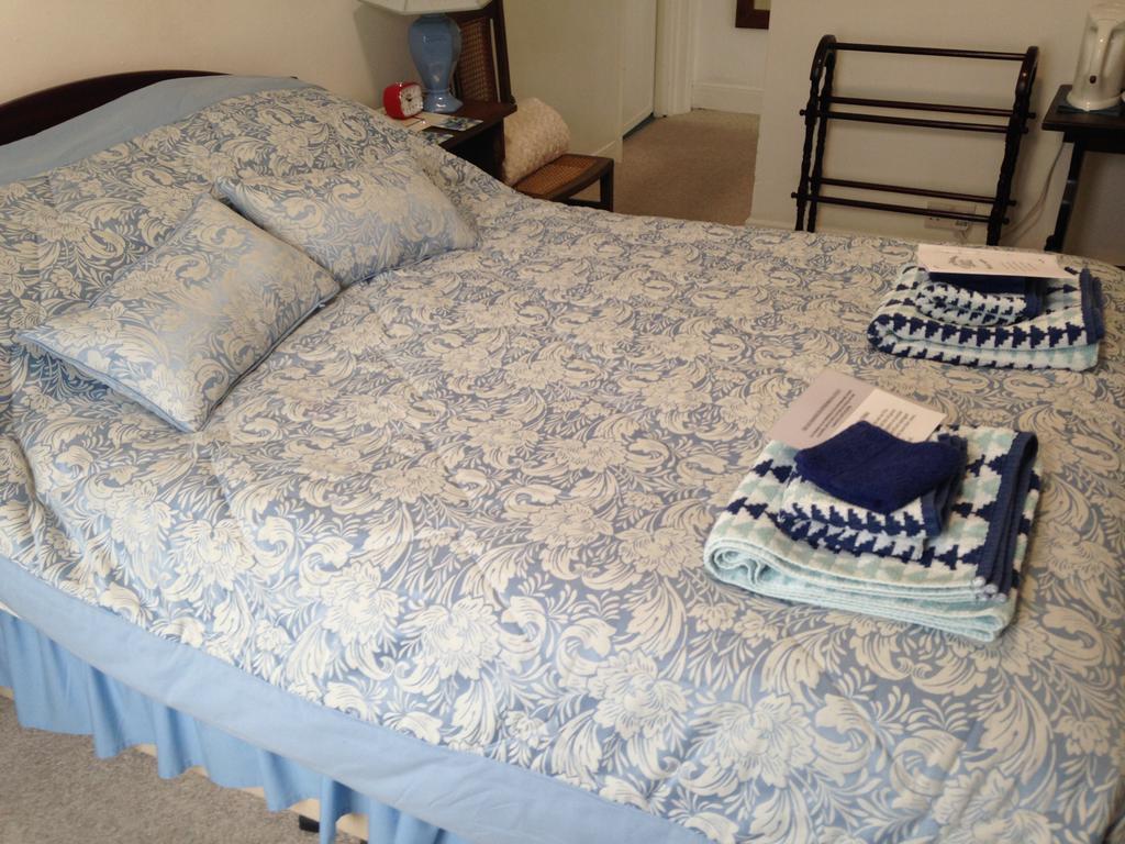 The Old Bakehouse Bed & Breakfast Colyton Bagian luar foto