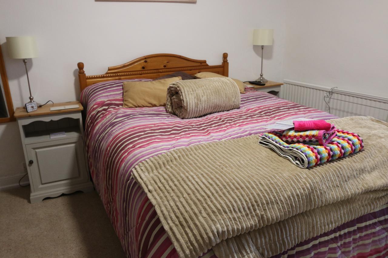 The Old Bakehouse Bed & Breakfast Colyton Bagian luar foto