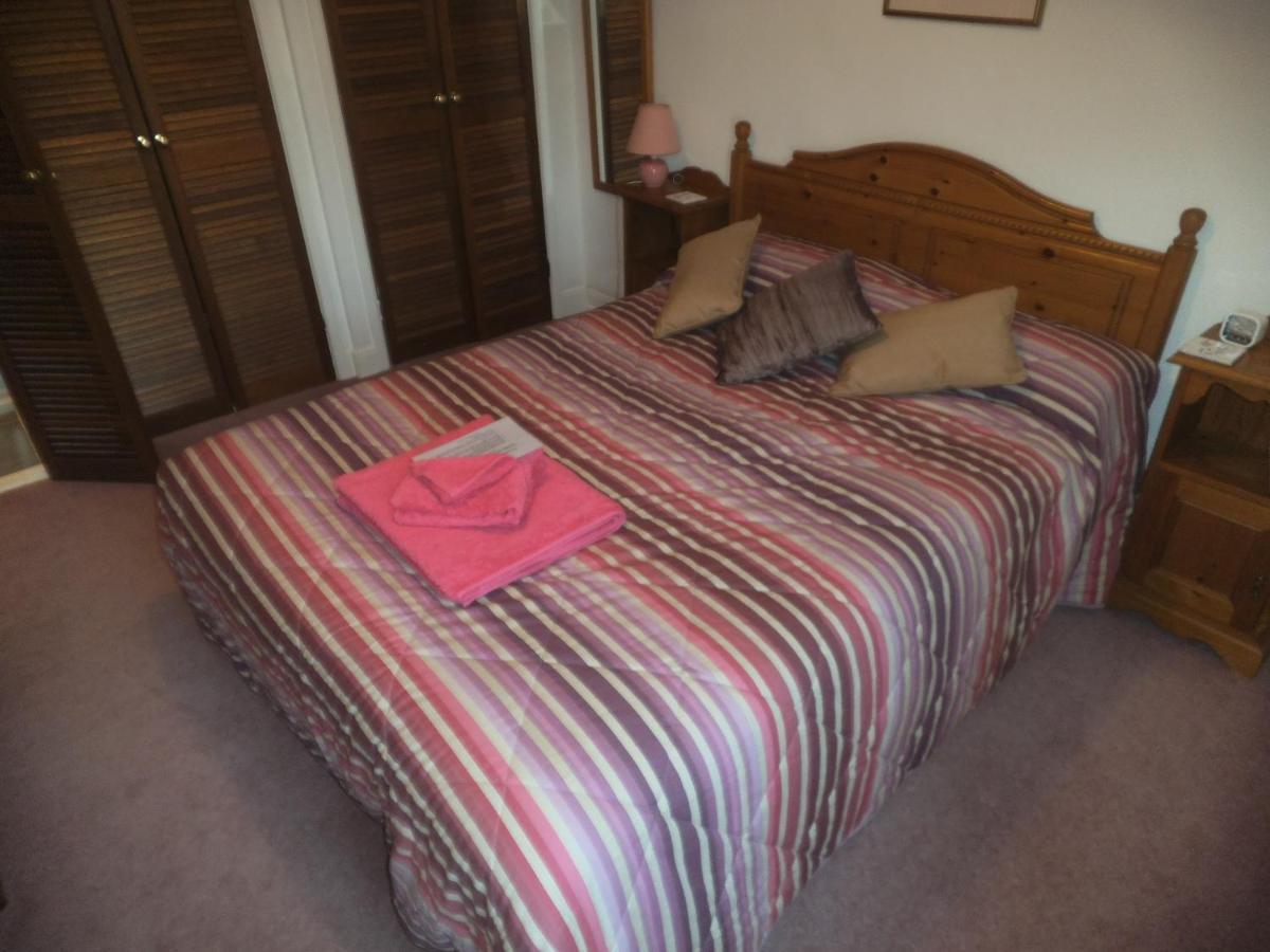 The Old Bakehouse Bed & Breakfast Colyton Ruang foto