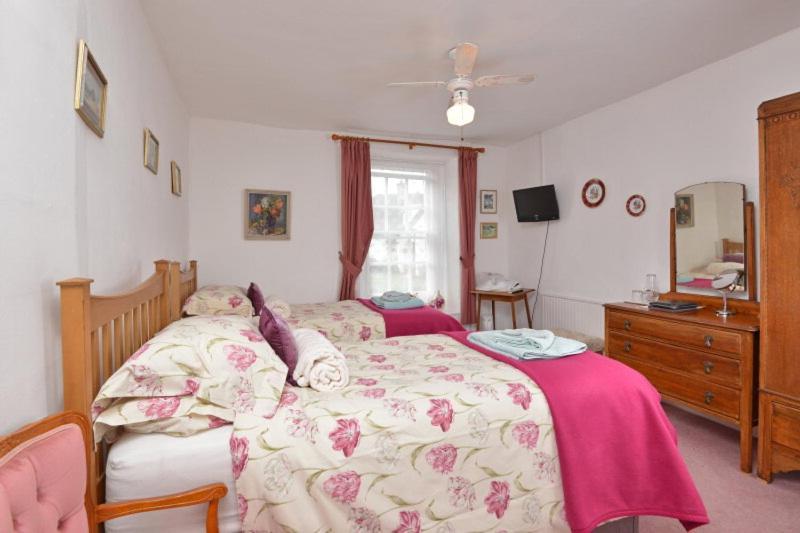 The Old Bakehouse Bed & Breakfast Colyton Bagian luar foto